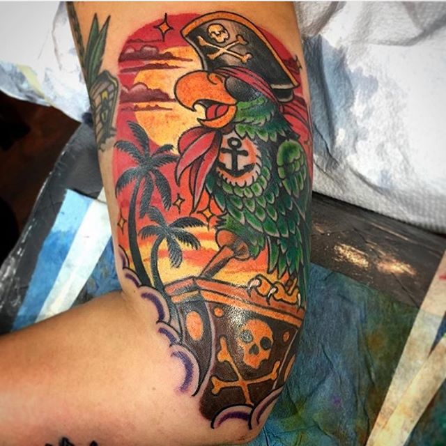 Fun parrot pirate tattoo by @chriscockadoodledo #parrottattoo #piratetattoo #sandiego #sandiegotattoo #sandiegotattooer #sandiegotattooshop #sandiegotattooartist