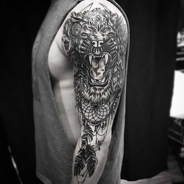 Dreamcatcher Lion Feather Upper Arm Sleeve