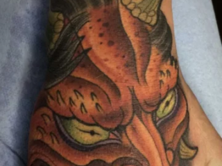 illustrative-neo-japanese-hannya-mask-hand-tattoo-terry-ribera-san-diego