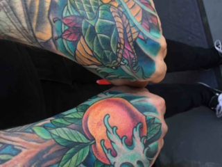 illustrative-neo-traditional-grasshopper-peach-hand-tattoo-terry-ribera-san-diego